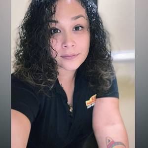 Meet your Posher, Claudia